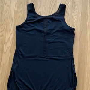 Lululemon side vent tank
